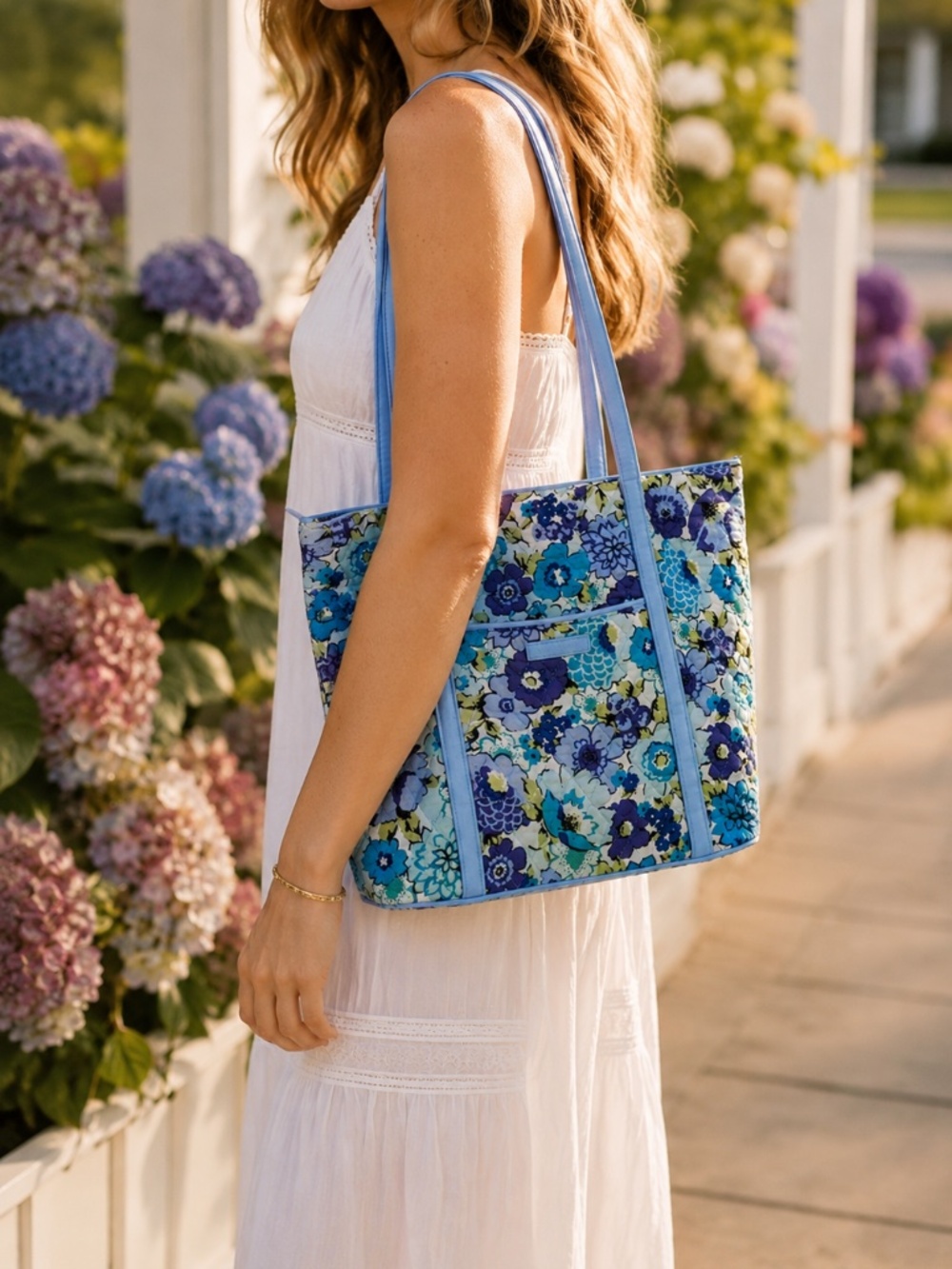 Vera Bradley Blueberry Blooms Trimmed Vera Tote Retired Floral